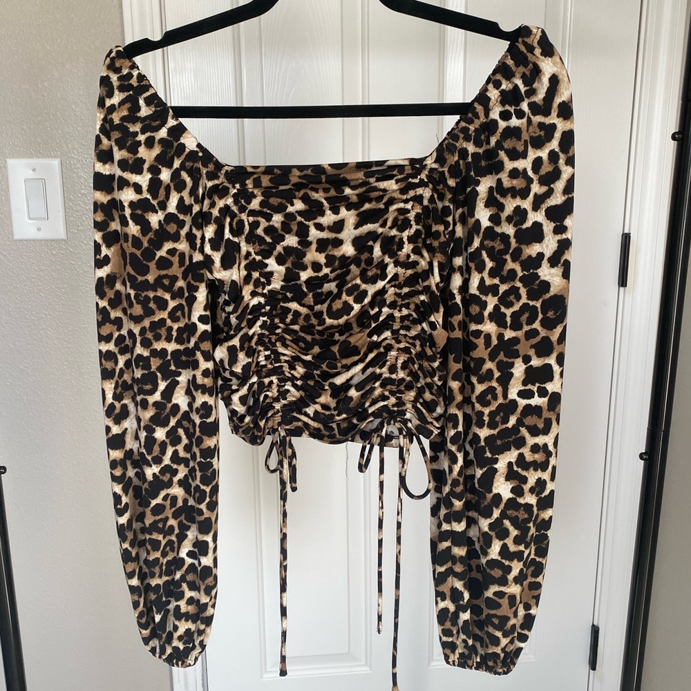 Long sleeve // off shoulder crop top